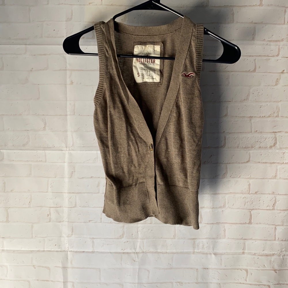 Hollister vest size S